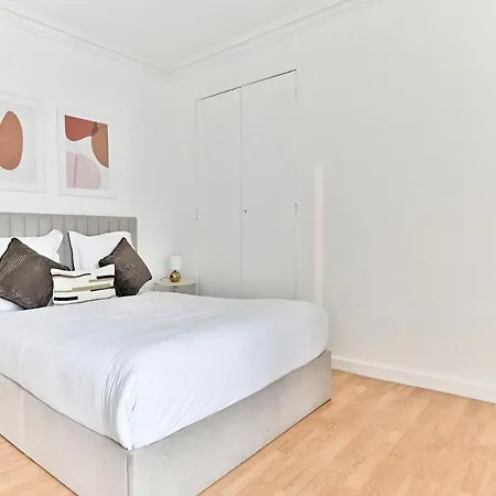 Charming Very Spacious Apartment, 9ème *