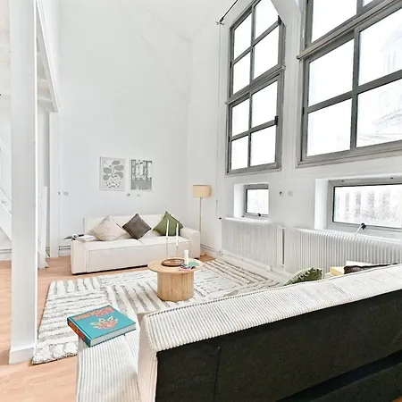 Charming Very Spacious Apartment, 9ème * Parigi