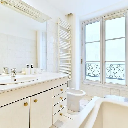 Charming Very Spacious Apartment, 9ème * Parigi