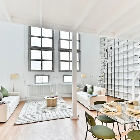 Charming Very Spacious Apartment, 9ème