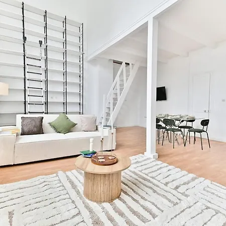 Charming Very Spacious Apartment, 9ème Appartamento