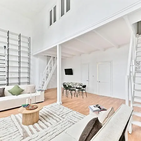 Charming Very Spacious Apartment, 9ème Appartamento Parigi