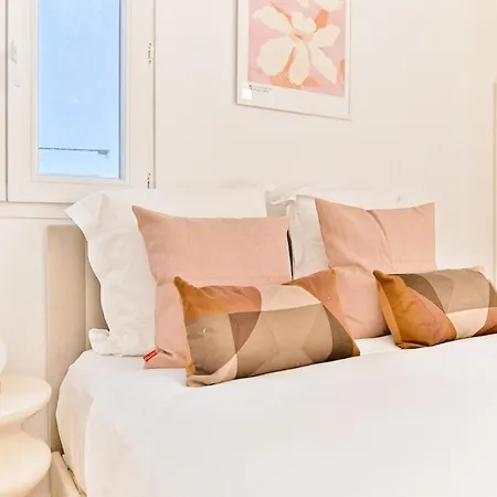 Charming Very Spacious Apartment, 9ème Parigi
