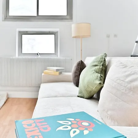 Charming Very Spacious Apartment, 9ème Appartamento