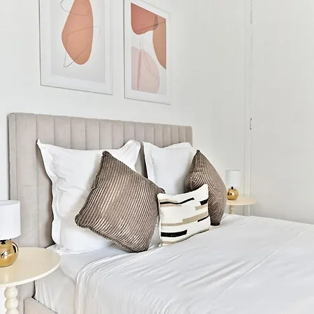 Charming Very Spacious Apartment, 9ème Parigi